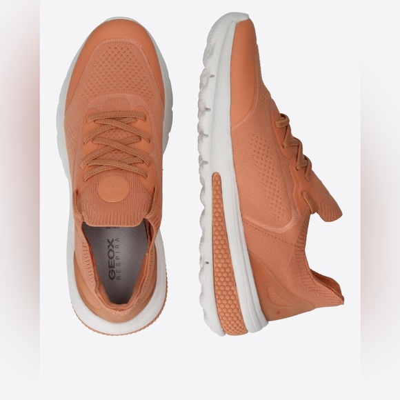 Geox Spherica ACTIF Peach Knit Sneakers | Size 39 (US 9) - Picture 1 of 15